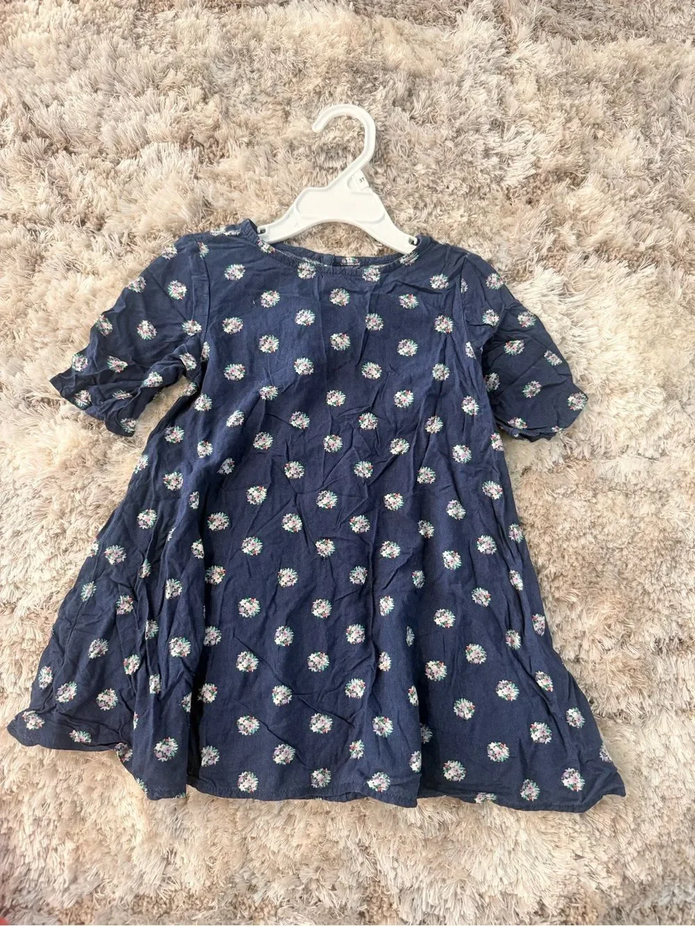 Two old naby dreses and one Hm dress beautiful dresses for sumer